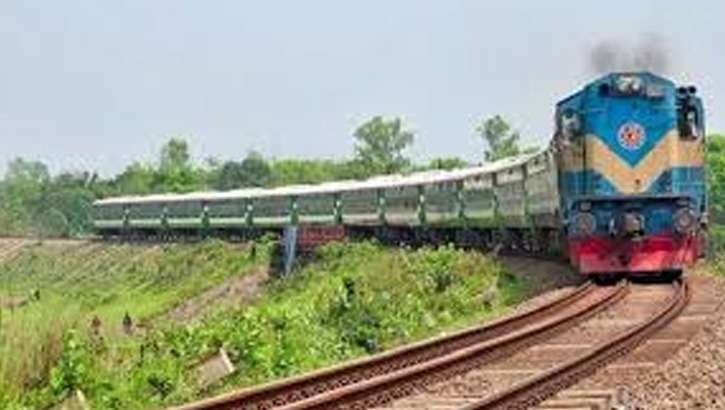 আজ থেকে যাত্রীবাহী ট্রেন চলাচল শুরু, বন্ধ আন্তঃনগর