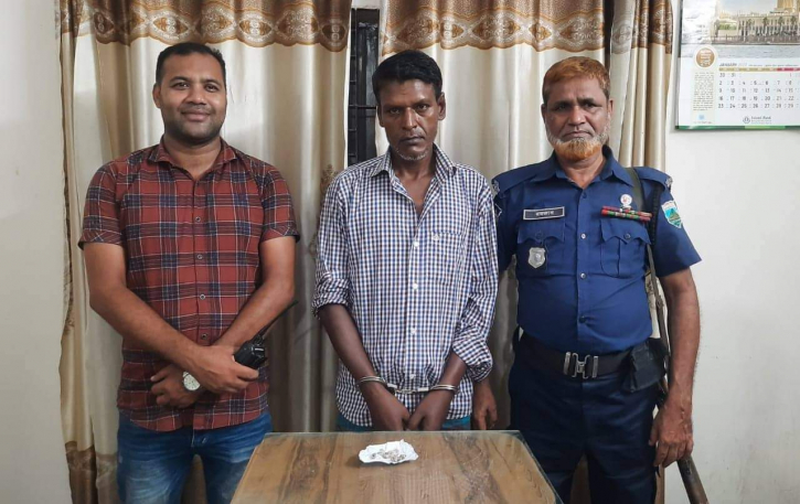 সান্তাহারে হেরোইনসহ গ্রেপ্তার-১ সান্তাহারে হেরোইনসহ গ্রেপ্তার-১
