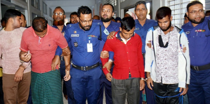 রংপুরে ধর্ষণ ও হত্যার দায়ে পাঁচ আসামির আমৃত্যু কারাদণ্ড রংপুরে ধর্ষণ ও হত্যার দায়ে পাঁচ আসামির আমৃত্যু কারাদণ্ড